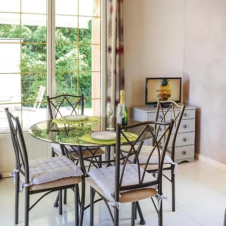 Beautiful In Ls Vaudes With 1 Bedrooms, Wifi And Swimming Pool