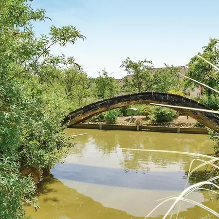 בית נופש Beautiful In Ls Vaudes With 1 Bedrooms, Wifi And Swimming Pool