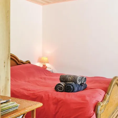 Beautiful In Ls Vaudes With 1 Bedrooms, Wifi And Swimming Pool בית נופש *